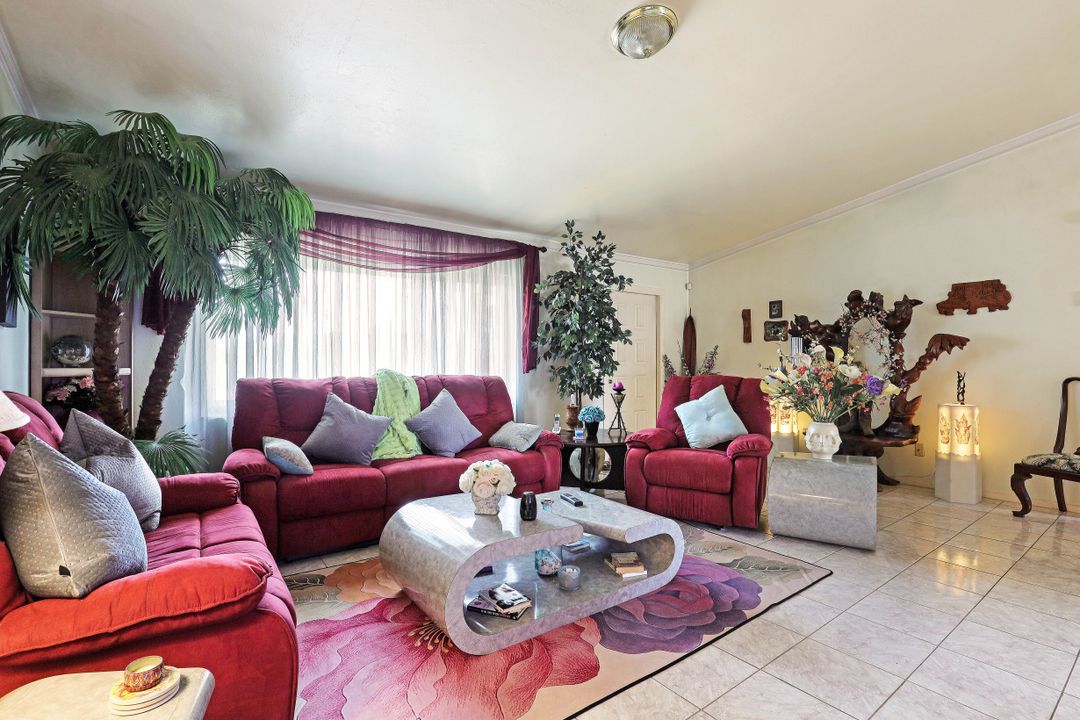 918 Santa Barbara Blvd, Cape Coral, FL 33991