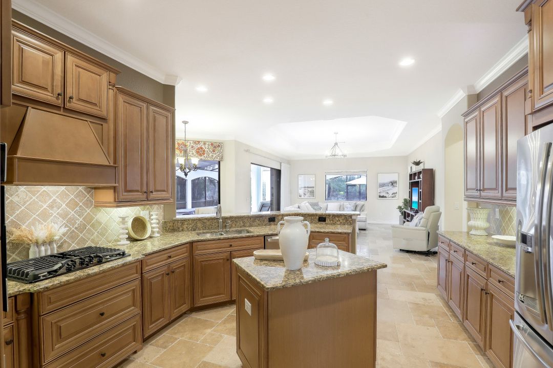 3400 Runaway Ln, Naples, FL 34114