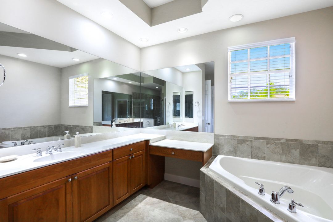 13033 Pennington Pl #202, Fort Myers, FL 33913