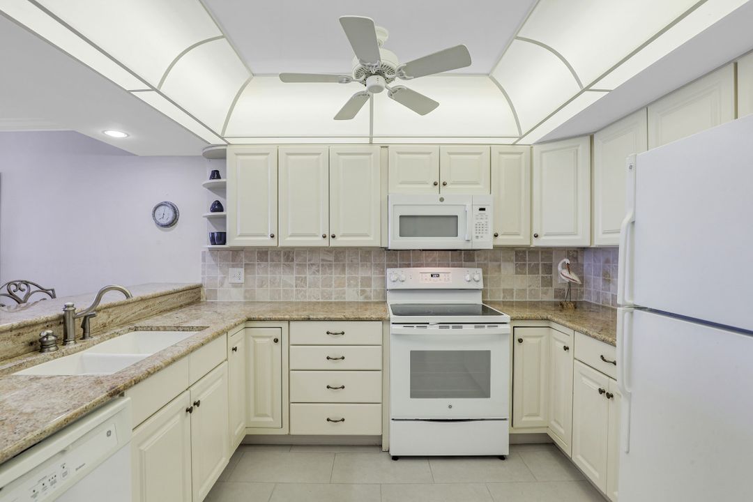 25870 Hickory Blvd #805, Bonita Springs, FL 34134