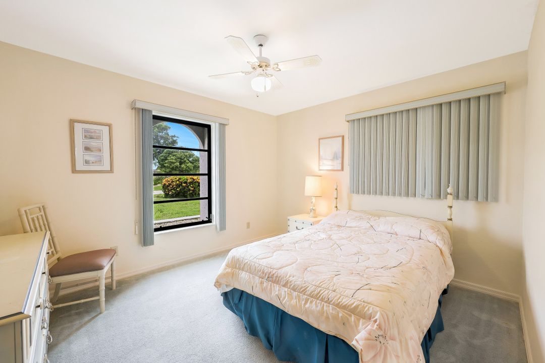 2215 SE 31st St, Cape Coral, FL 33904