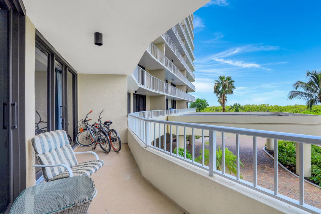 440 Seaview Ct #201, Marco Island, FL 34145