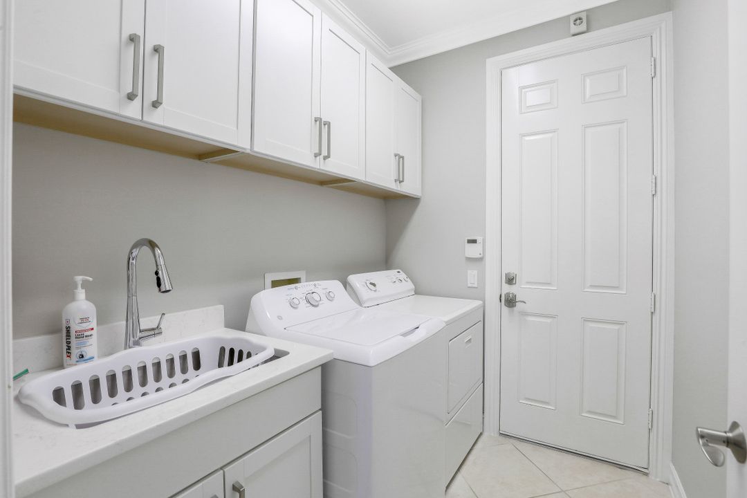 1722 Dogwood Dr, Marco Island, FL 34145