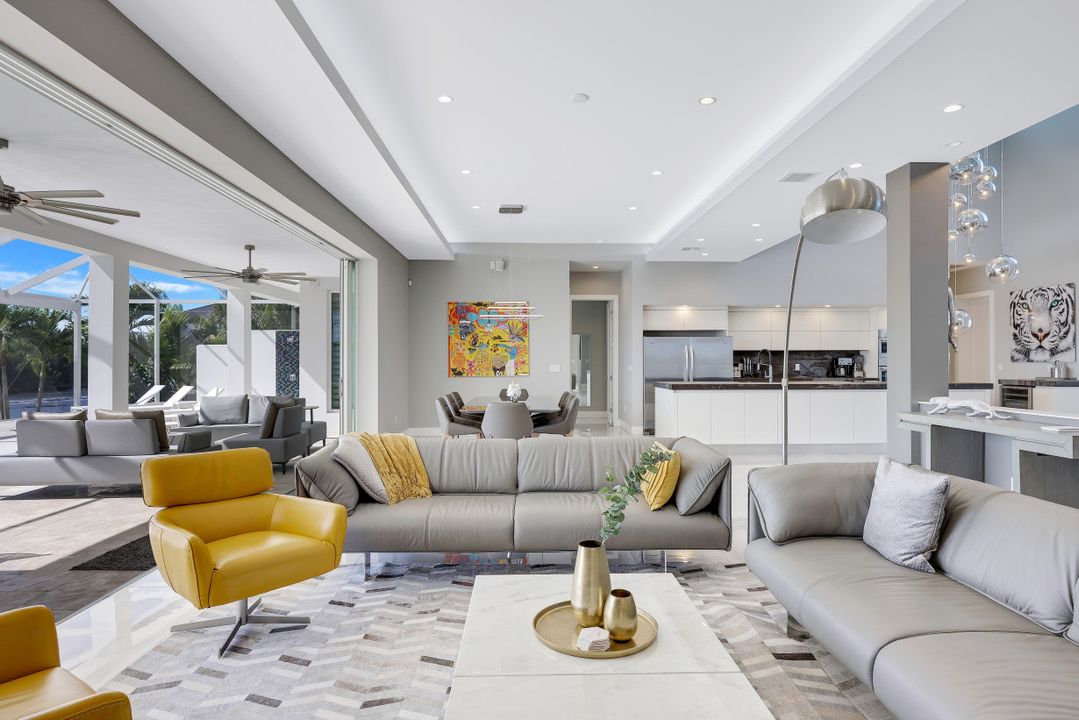 5210 SW 28th Pl, Cape Coral, FL 33914