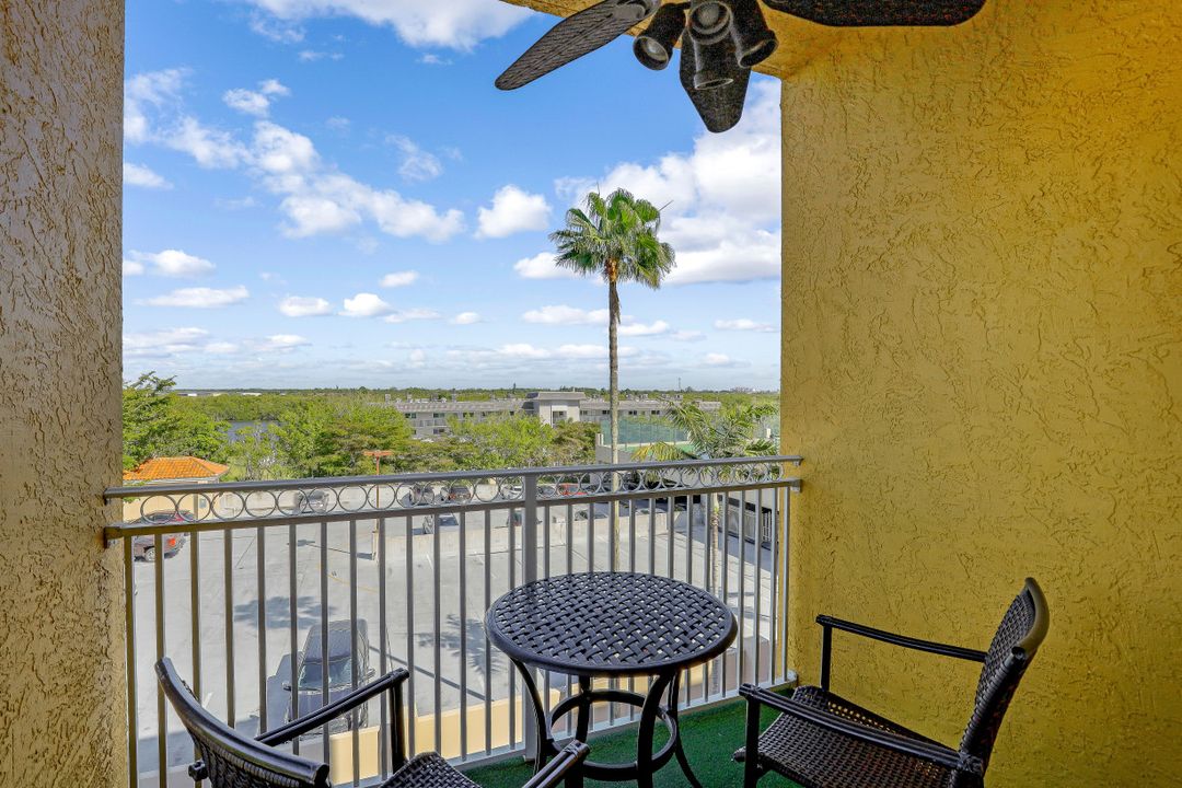 401 Bayfront Pl #3401, Naples, FL 34102