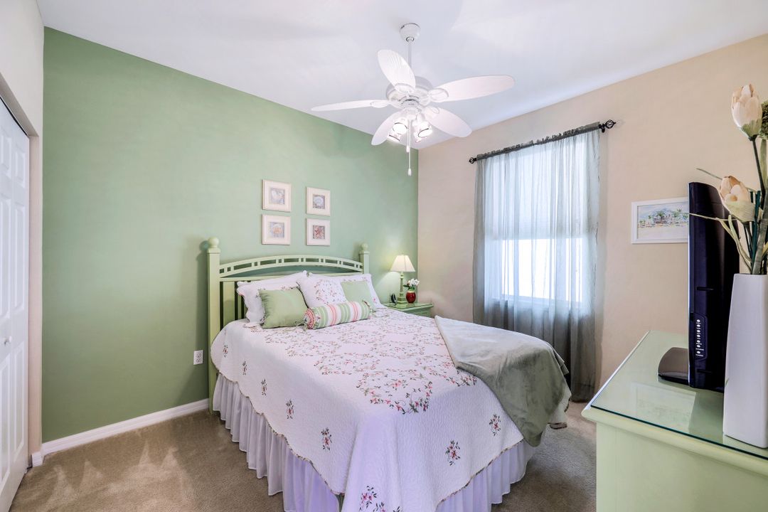 8615 Sumner Ave, Fort Myers, FL 33908