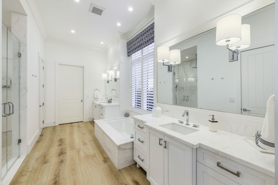 2546 Augusta Dr, Naples, FL 34109