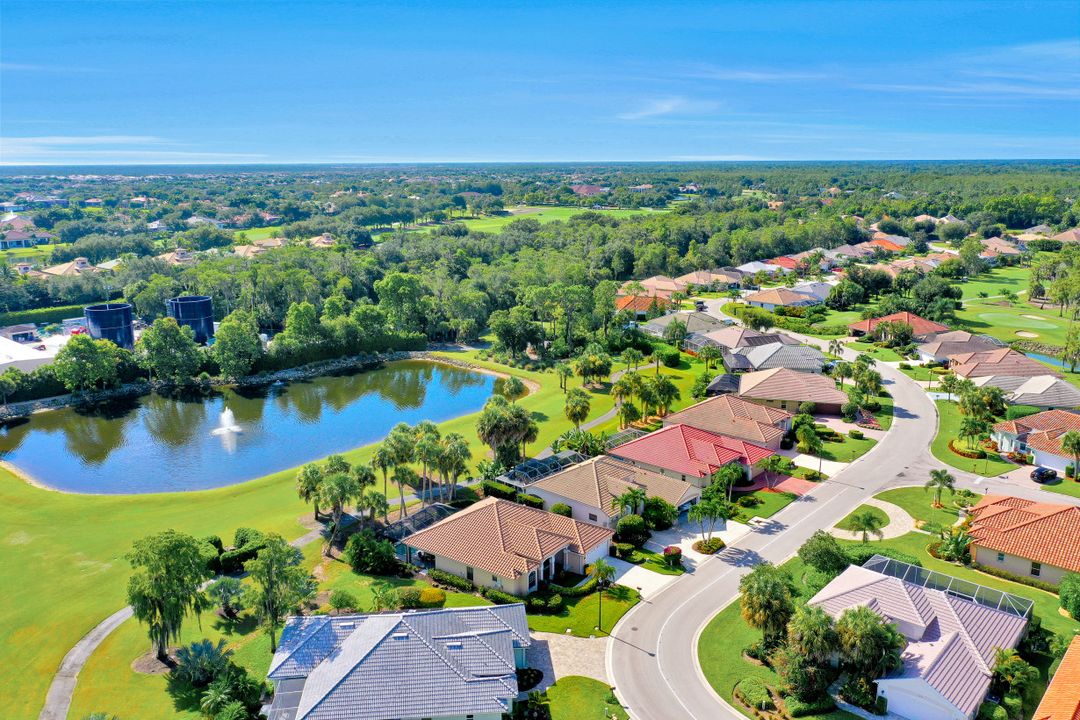 12703 Hunters Ridge Dr, Bonita Springs, FL 34135