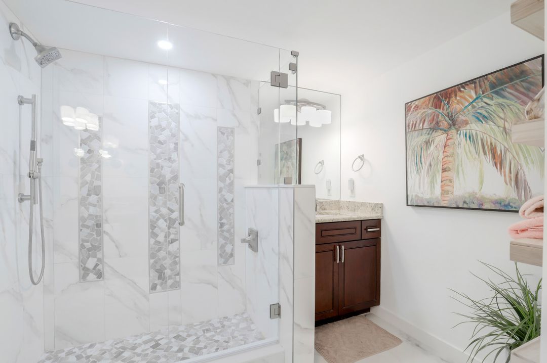 5 Bluebill Ave #606, Naples, FL 34108