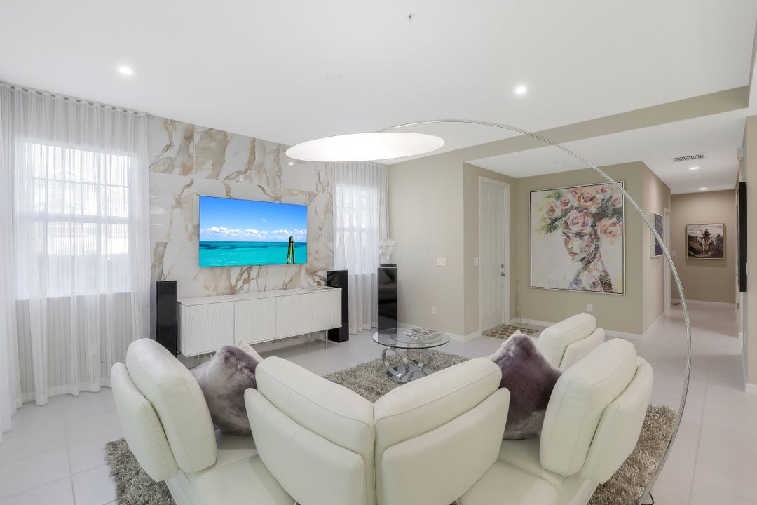 2344 Sheen Ln #304, Naples, FL 34120