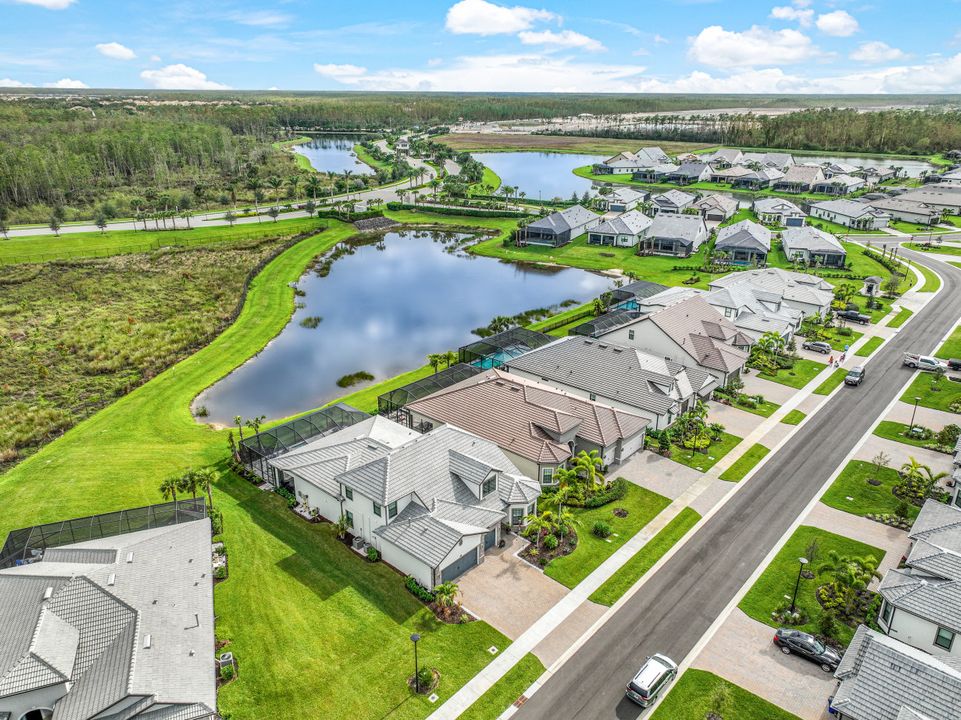 19617 Waterman Ct, Miromar Lakes, FL 33913