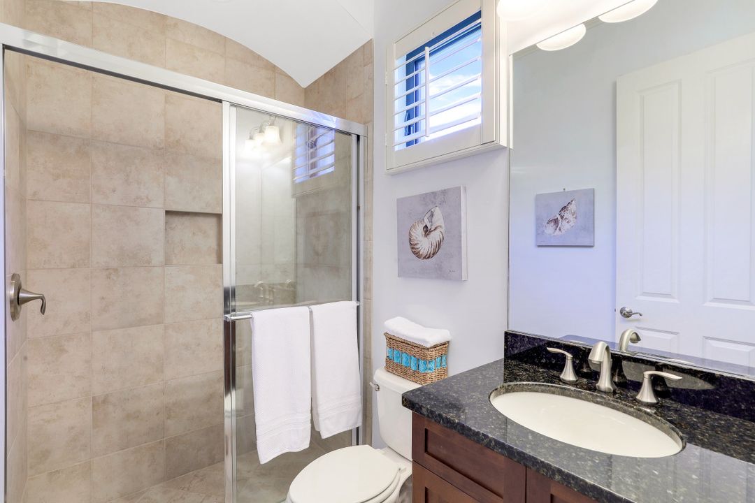 7413 Byrons Way, Naples, FL 34113