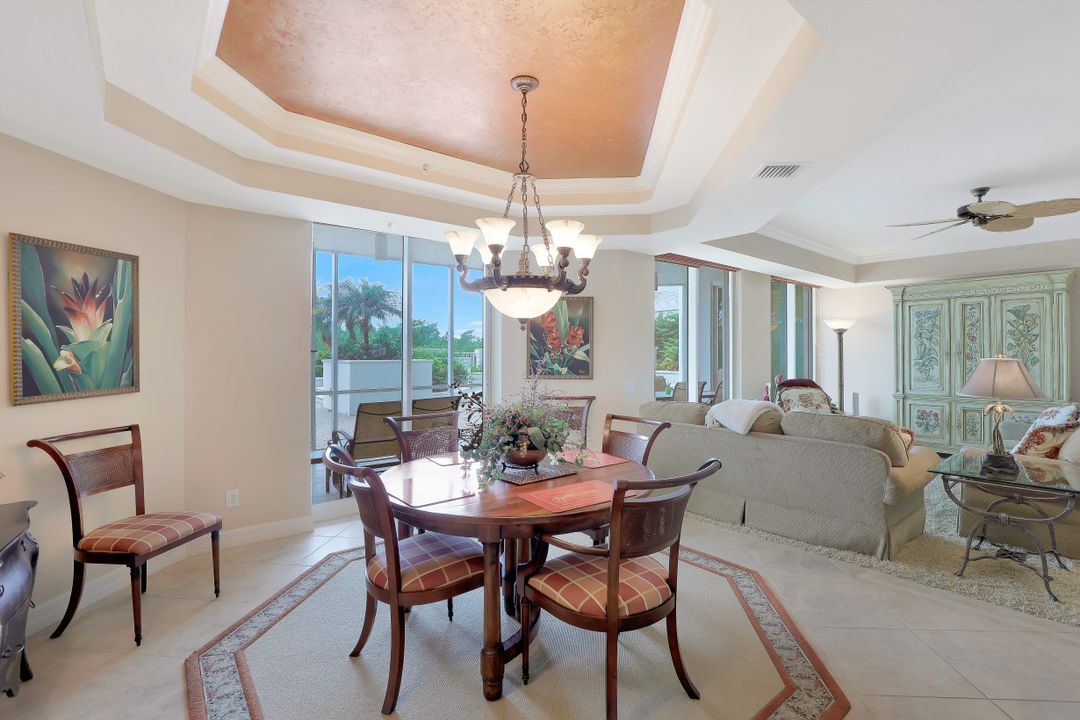 295 Grande Way #2, Naples, FL 34110