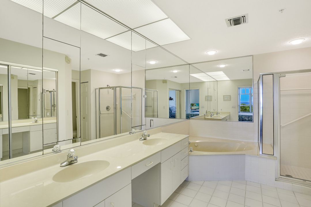 260 Barefoot Beach Blvd #204, Bonita Springs, FL 34134