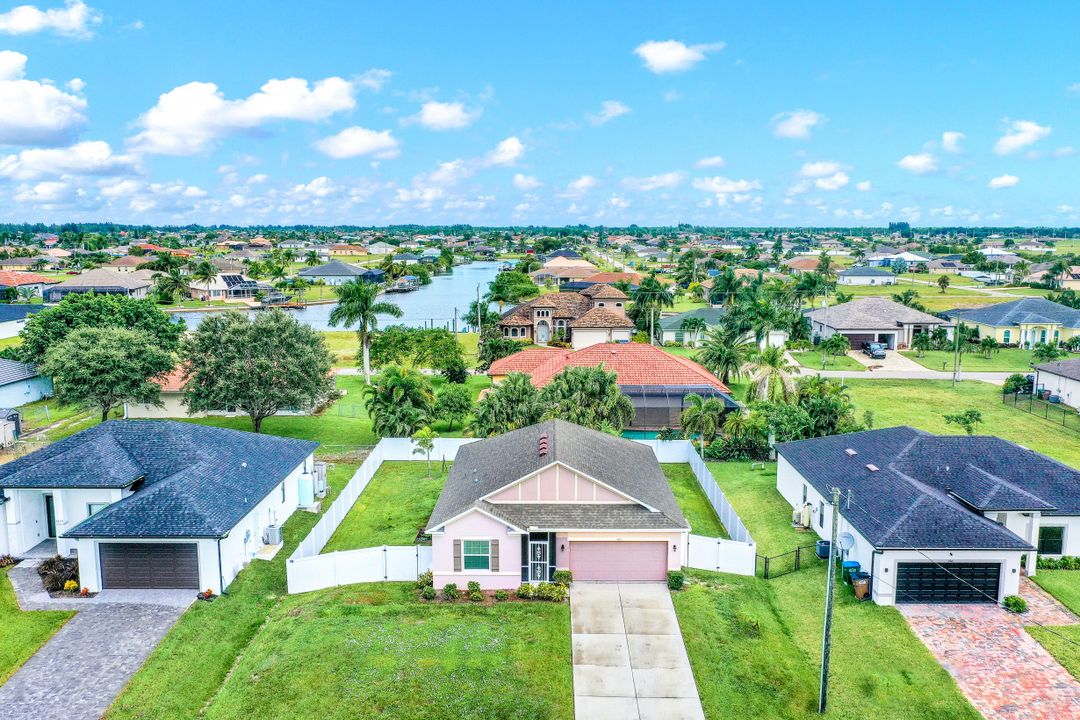 3405 NW 9th St, Cape Coral, FL 33993