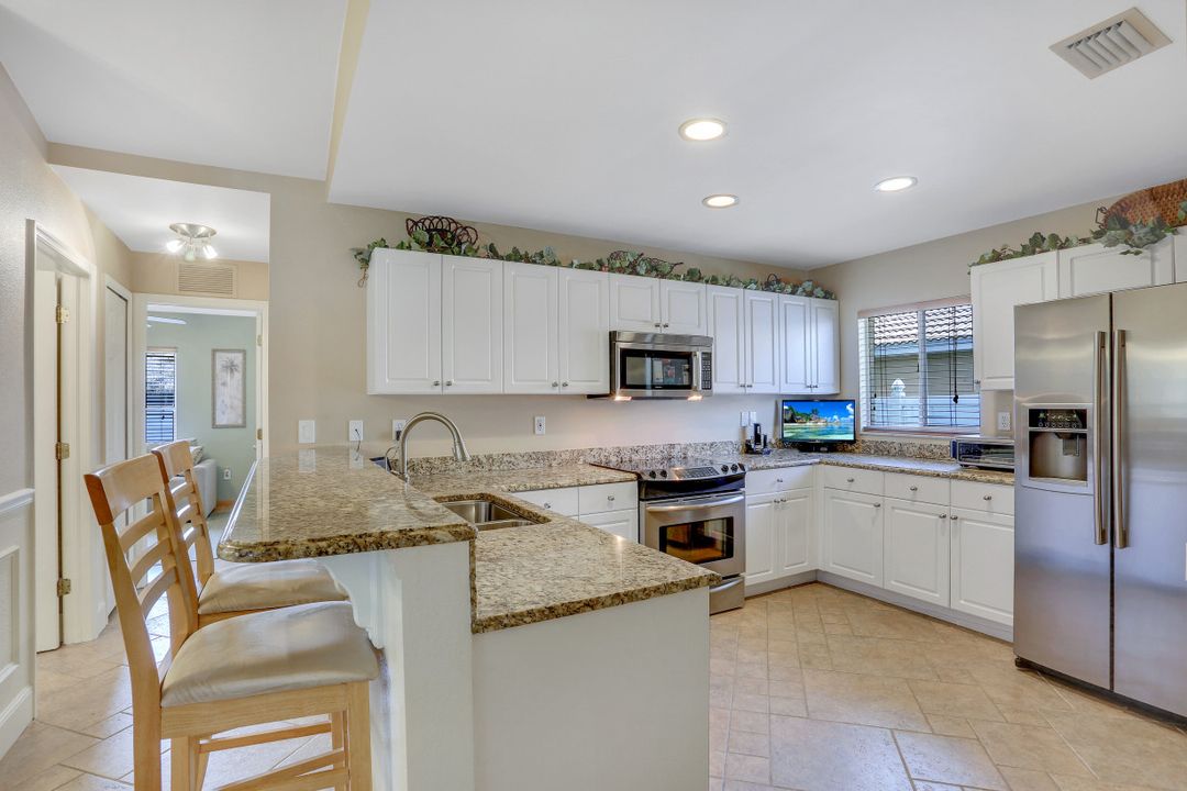 4137 SW 10th Ave, Cape Coral, FL 33914