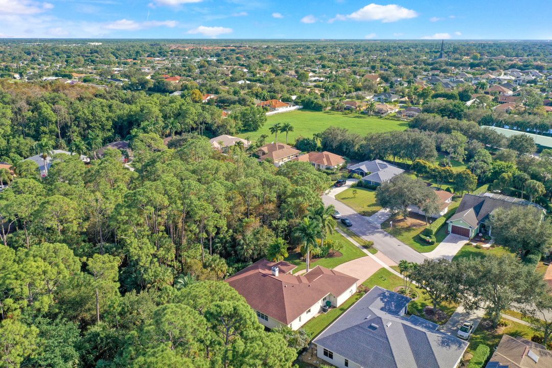 19 Heritage Way, Naples, FL 34110