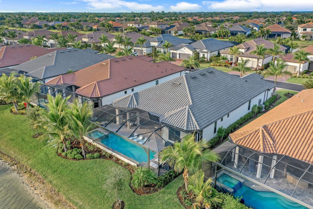 3258 Belon Ln, Naples, FL 34114
