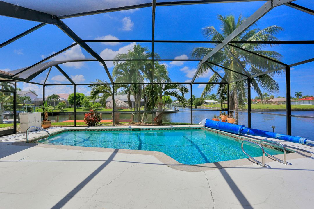 1902 SE 32nd St, Cape Coral, FL 33904