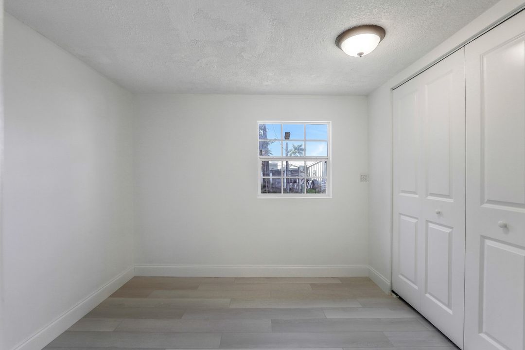 3409 Goldie Ln, Naples, FL 34112