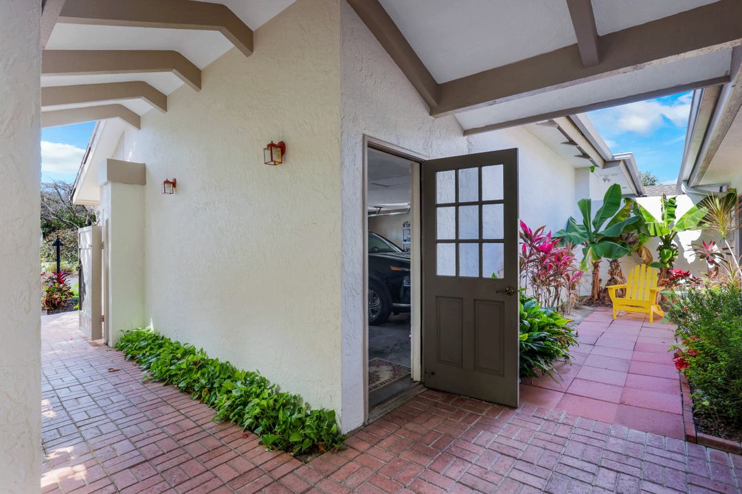 13244 Wedgefield Dr, Naples, FL 34110