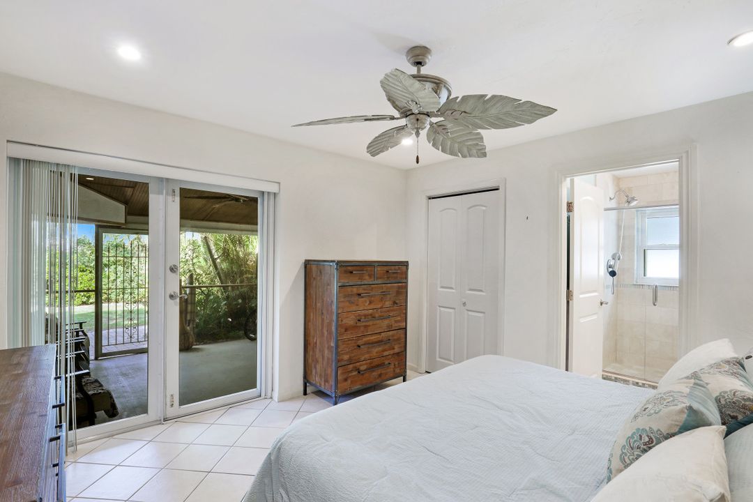 791 96th Ave N, Naples, FL 34108