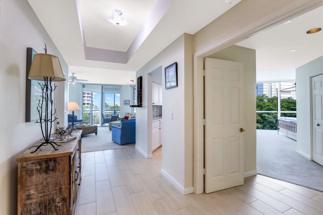 4255 Gulf Shore Blvd N #206, Naples, FL 34103