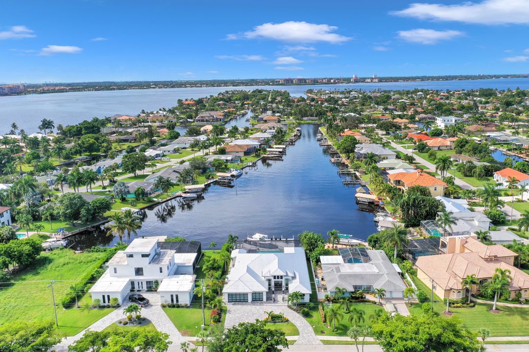 1214 El Dorado Pkwy E, Cape Coral, FL 33904