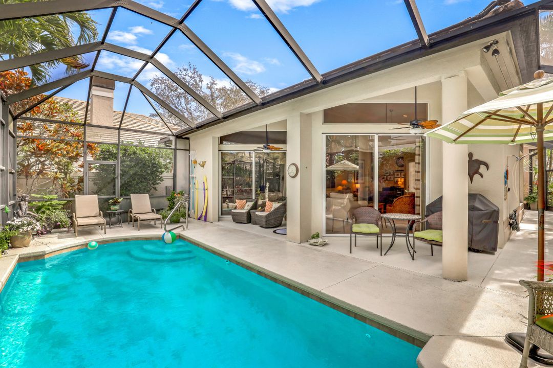 3640 Sawgrass Ct, Bonita Springs, FL 34134