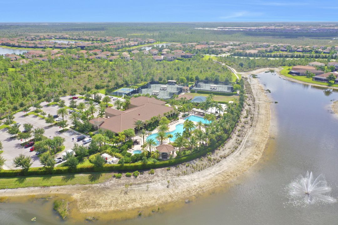 3718 Pleasant Springs Dr, Naples, FL 34119