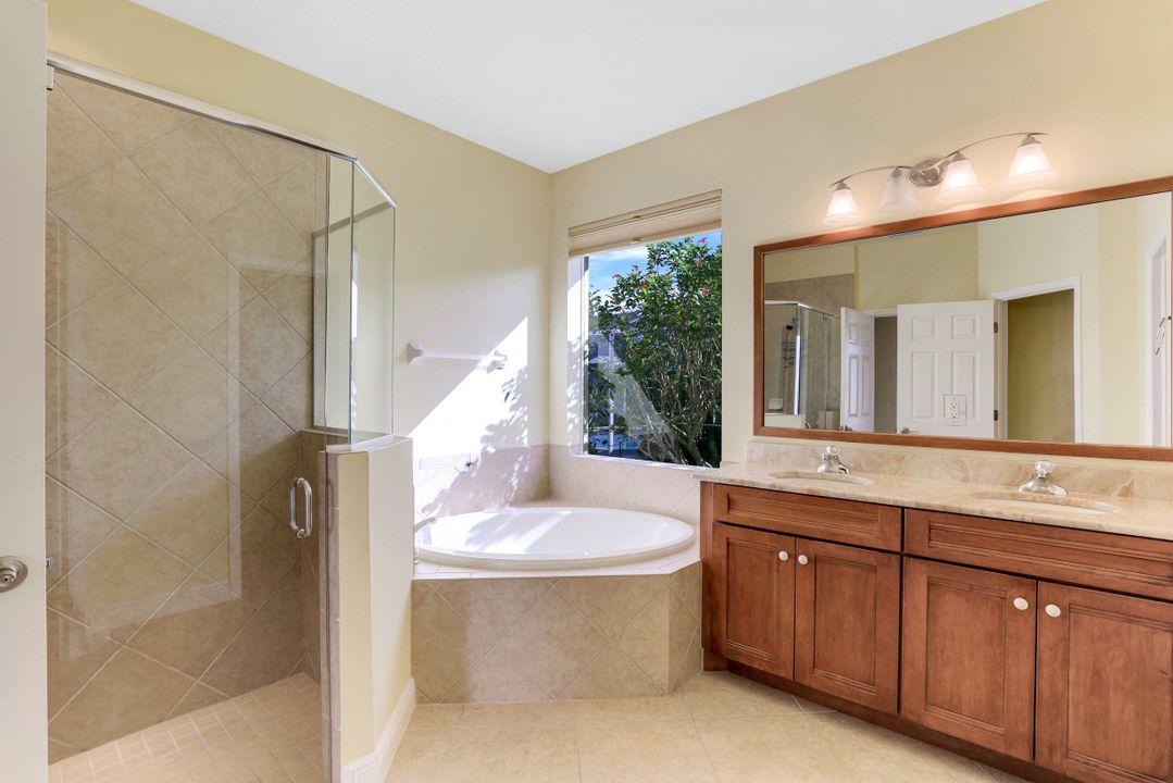 9400 La Bianco St, Fort Myers, FL 33967