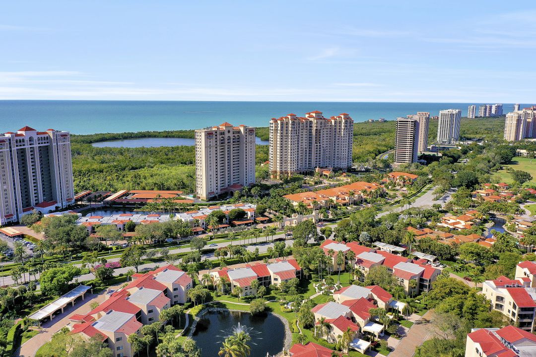 6510 Valen Way #B-302, Naples, FL 34108