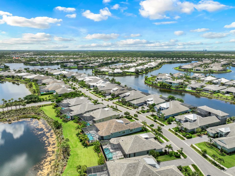 5771 Clarendon Dr, Naples, FL 34113