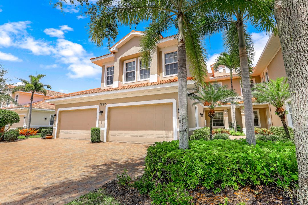 7842 Hawthorne Dr #1701, Naples, FL 34113