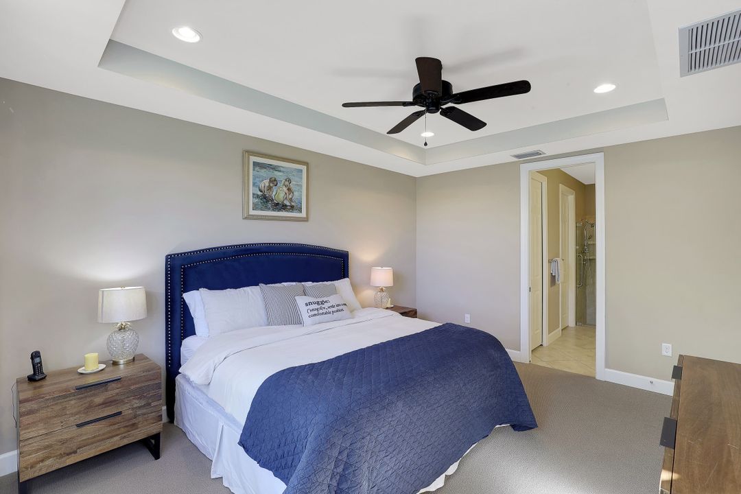 7594 Jacaranda Ln, Naples, FL 34114