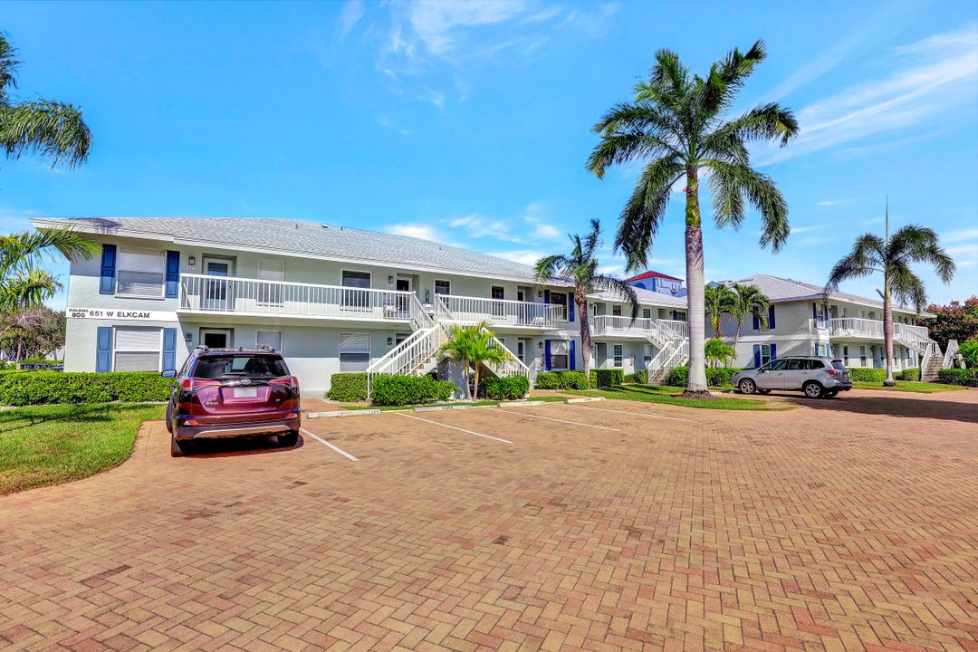 651 W Elkcam Cir #813, Marco Island, FL 34145
