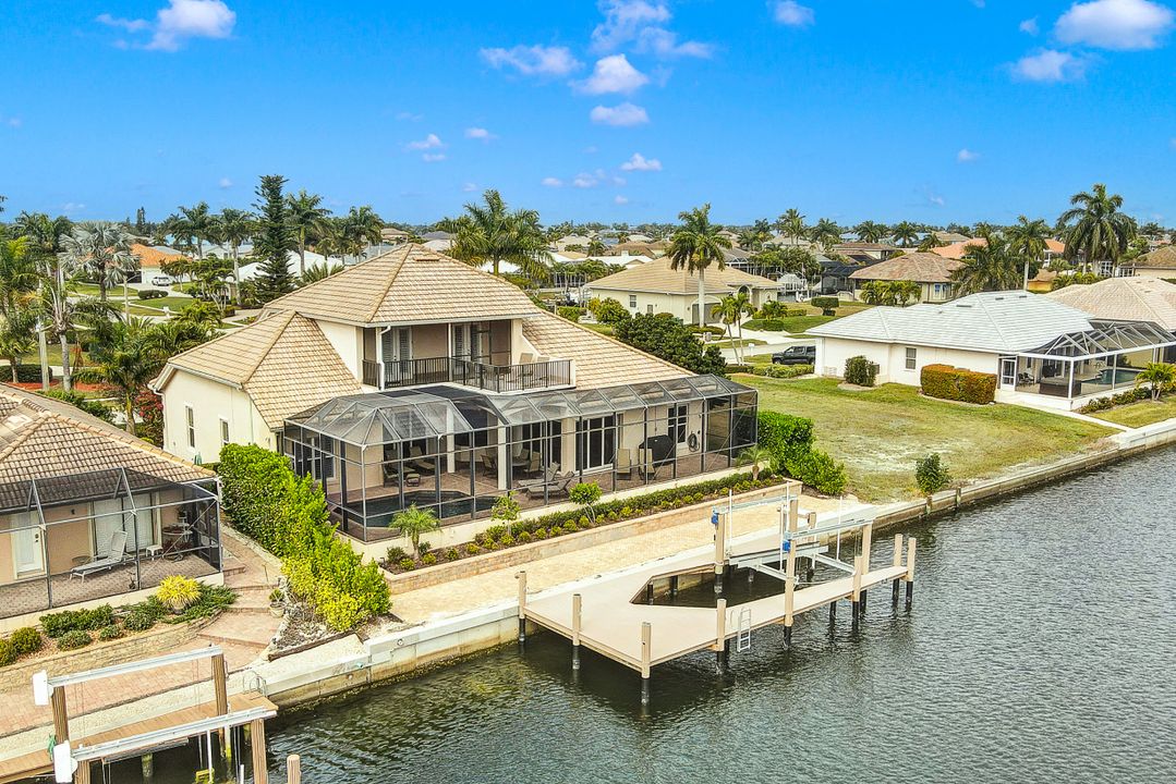 99 Gulfport Ct, Marco Island, FL 34145