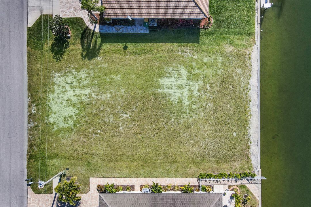 418 Marquesas Ct, Marco Island, FL 34145