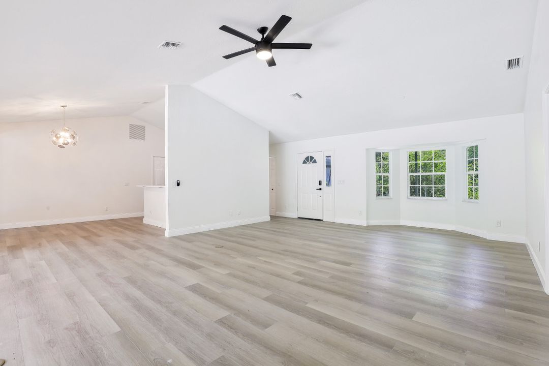 5690 Varet Rd, Venice, FL 34293