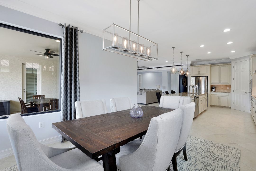 1622 Songbird Ct, Naples, FL 34120