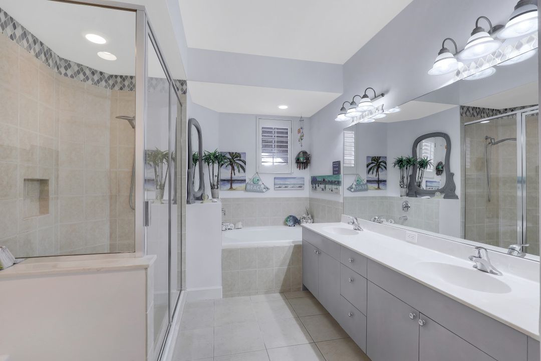 6864 Ascot Dr #102, Naples, FL 34113