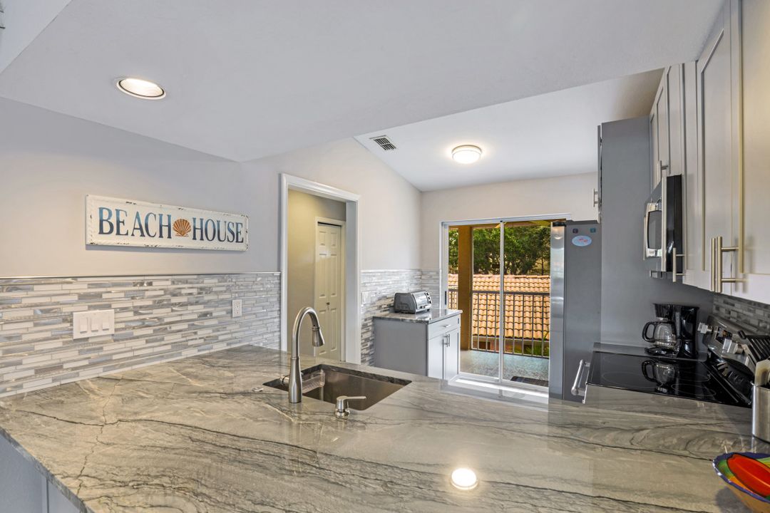 2348 Hidden Lake Dr #702, Naples, FL 34112