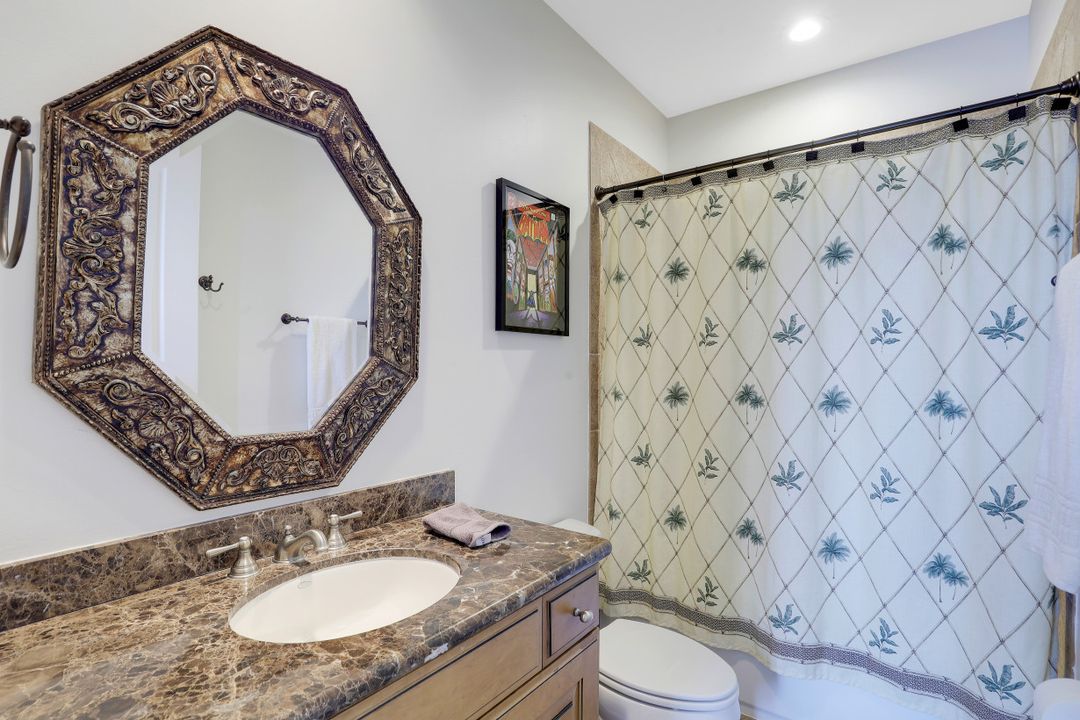 5119 Post Oak Ln, Naples, FL 34105