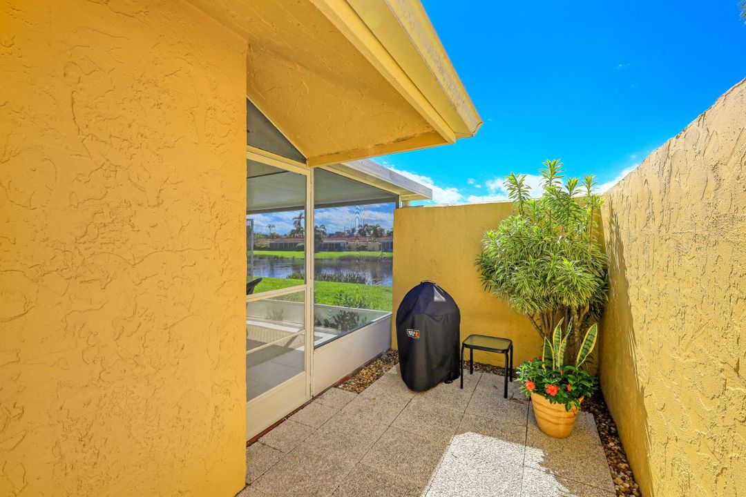 126 Harrison Rd #2, Naples, FL 34112