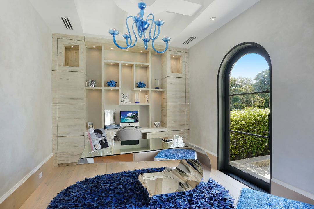 705 Myrtle Rd, Naples, FL 34108