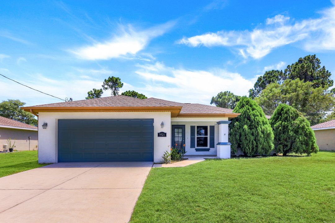 3521 NE 17th Pl, Cape Coral, FL 33909