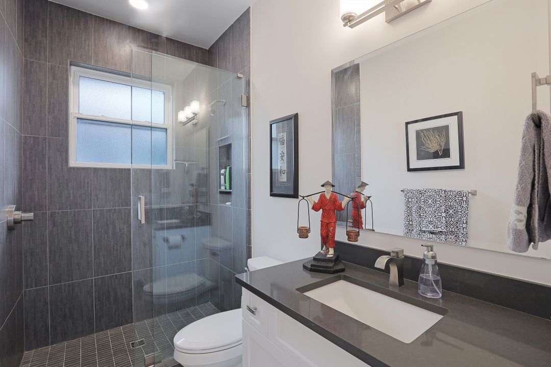 470 Maunder Ct, Marco Island, FL 34145