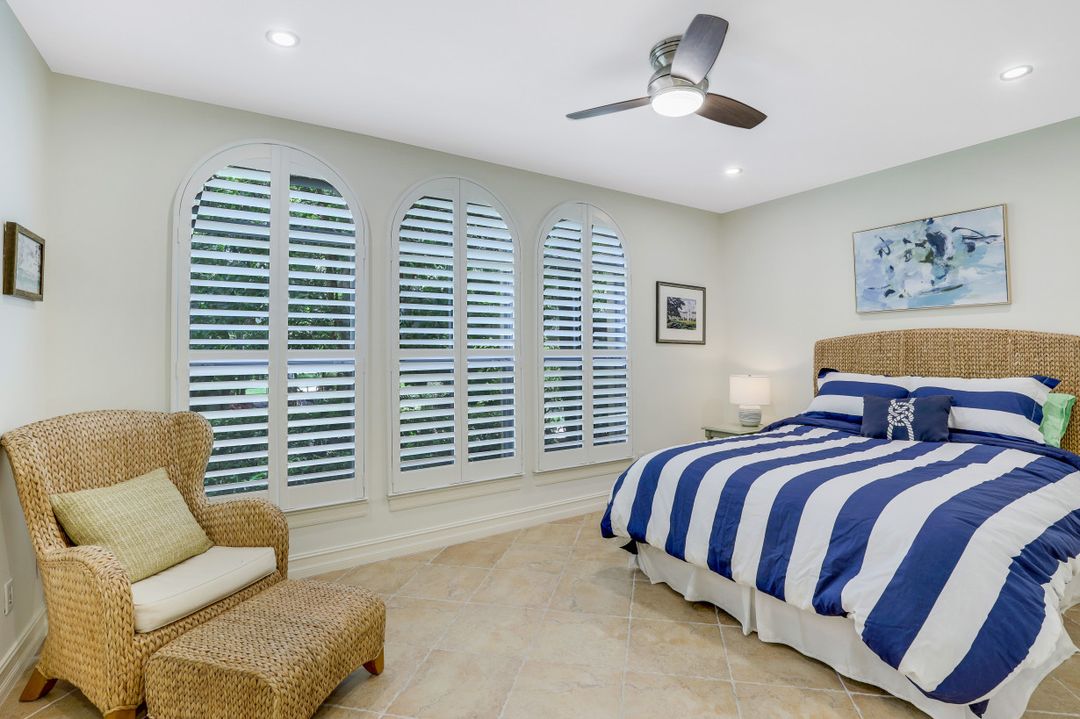 2882 Castillo Ct  #101, Naples, FL 34109