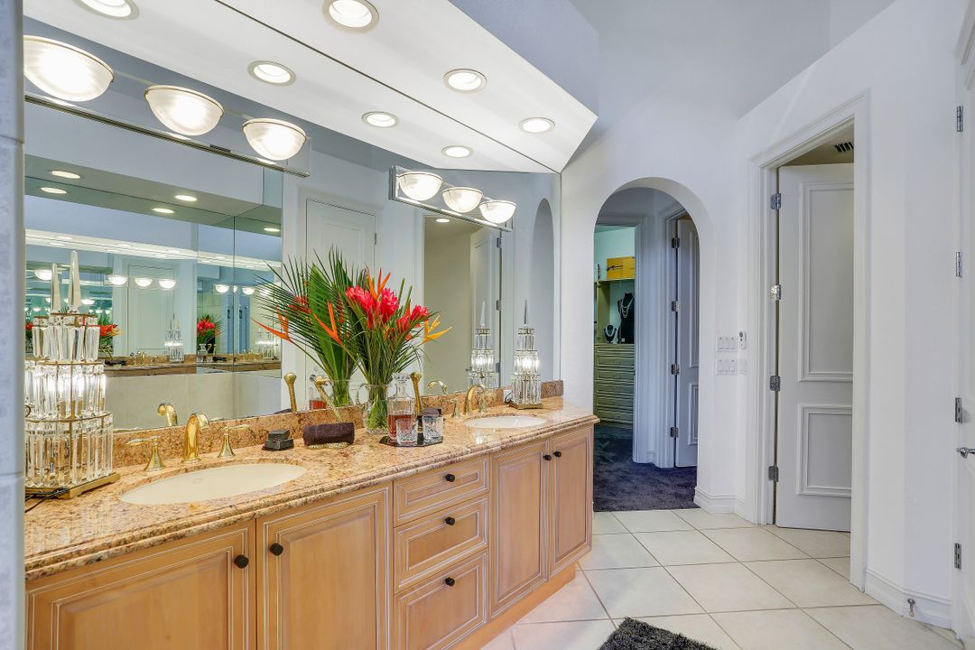 1108 Grand Isle Dr, Naples, FL 34108