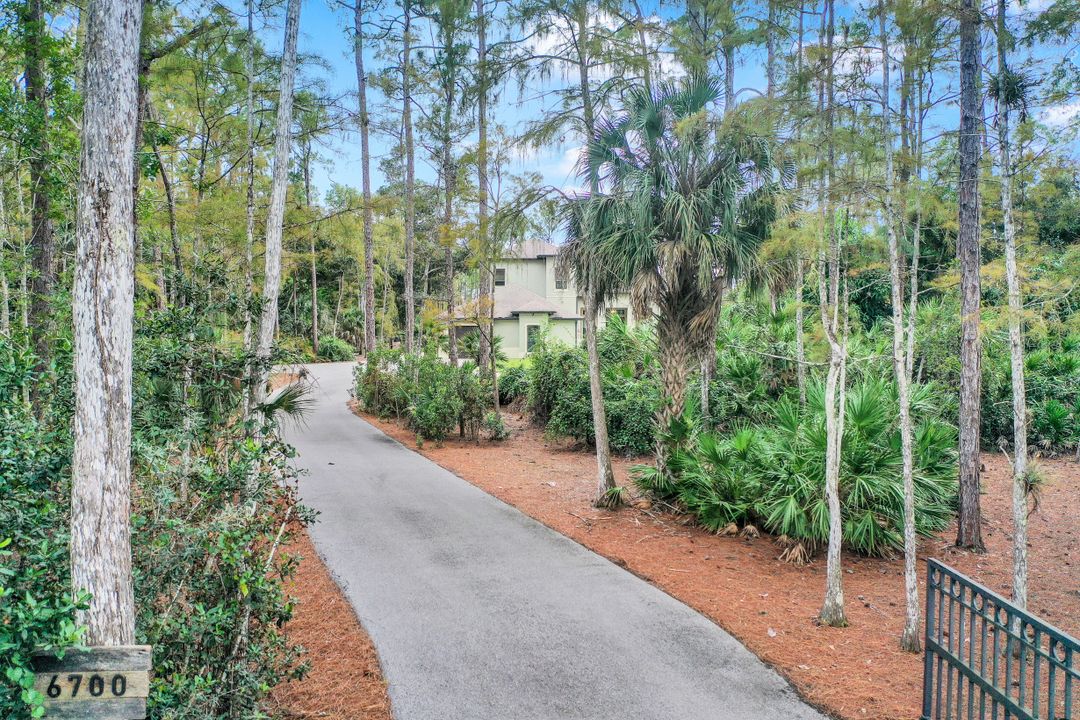 6700 Sable Ridge Ln, Naples, FL 34109